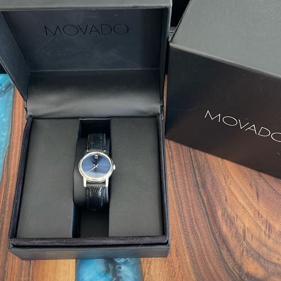 Movado Woman’s Watch with Blue Face and Leather band - Picture 5 of 7